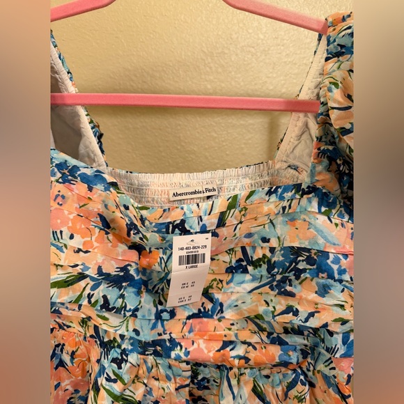 ABERCROMBIE PUFF SLEEVE FLORAL TOP - Picture 4 of 4